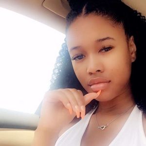 Meet your Posher, Ariel